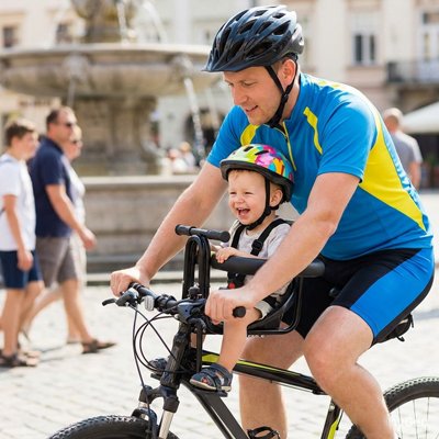 Installation facile porte bebe velo sur cadre avec système de montage rapide